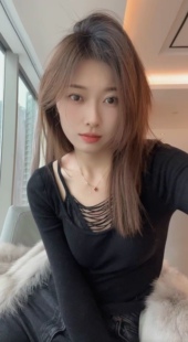 显瘦黑色内搭打底上衣 修身 纯欲风辣妹V领珠串镂空长袖 T恤女秋冬季