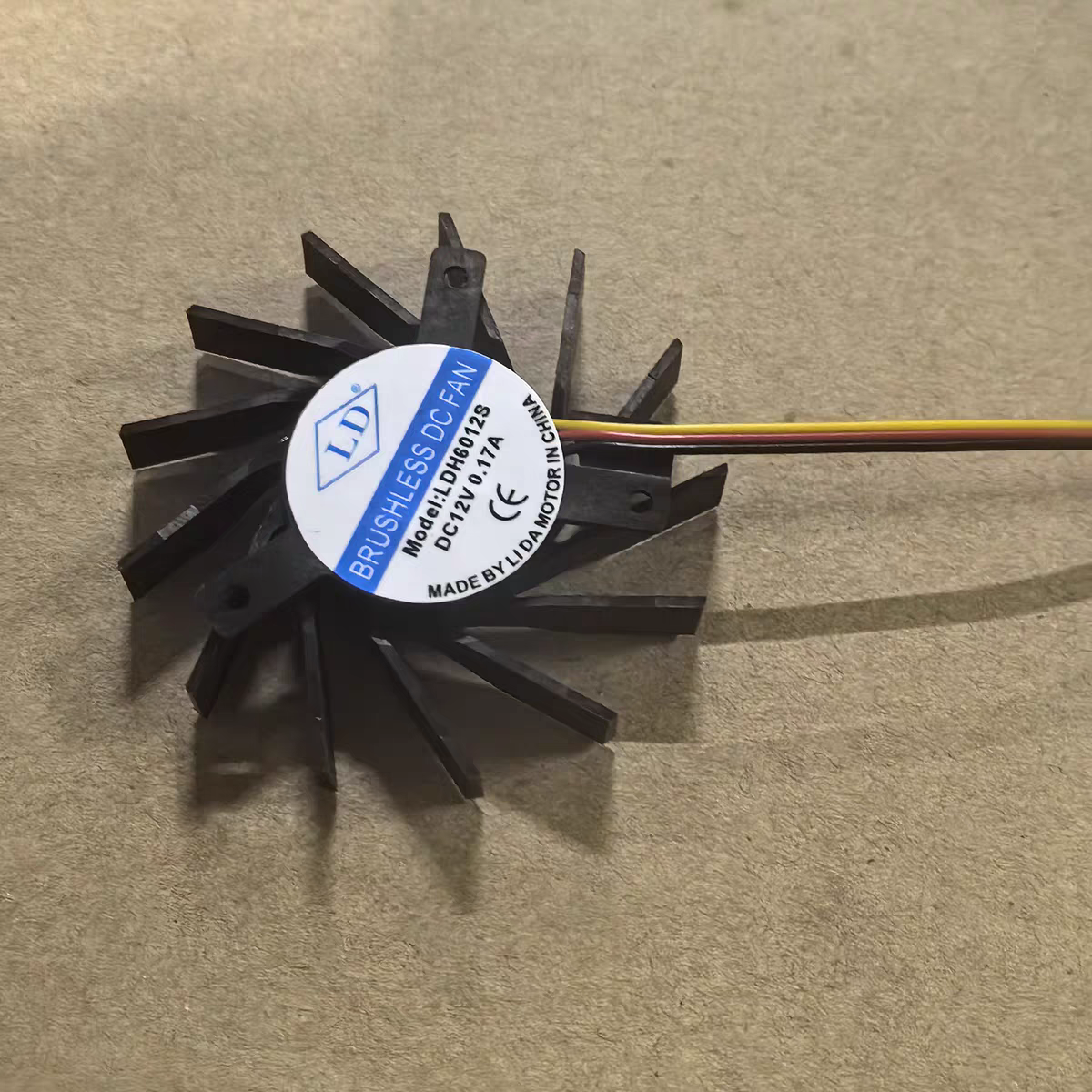 LDH6012S直径55MM孔距35MM-35MM-27MM  3线一体机散热风扇静音