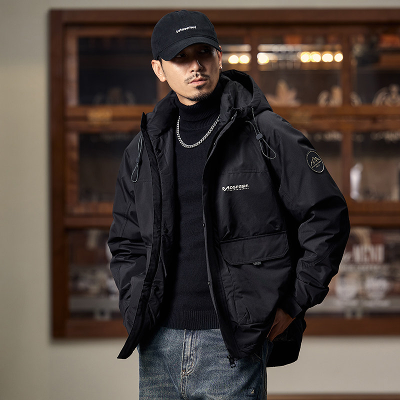 工装连帽加厚多口袋羽绒服男