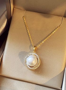 今年流行的珍珠项链螺旋