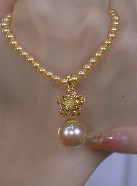 年轻人珍珠项链法式香槟