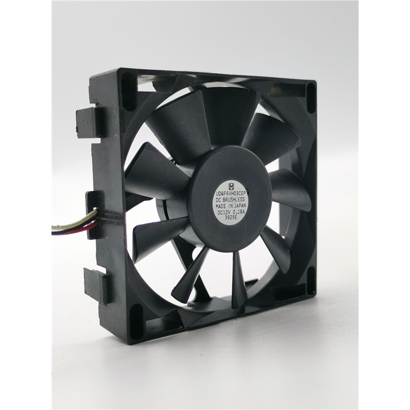 UDQF6VH03CEP /厚机内置风扇 12V 6CM主机散热风扇