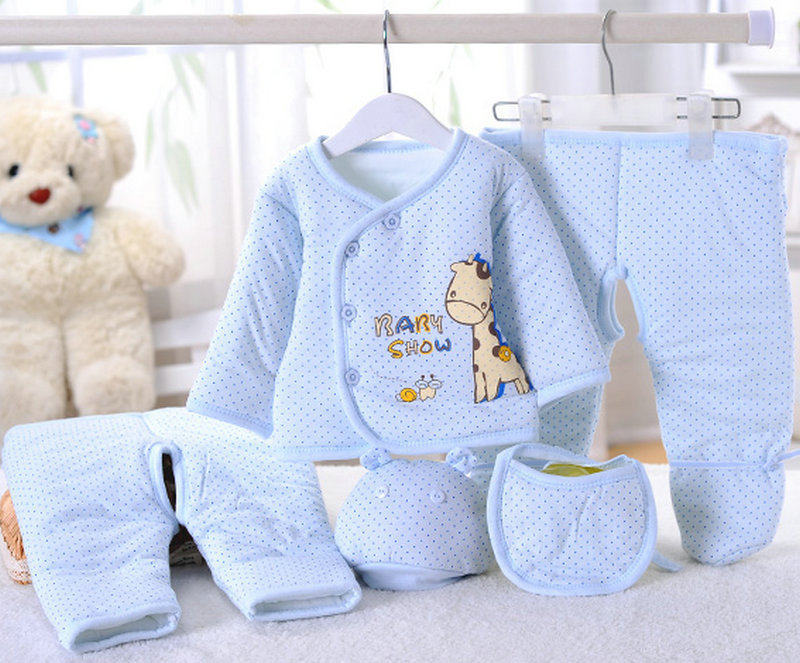 Coffret cadeau pour nouveau-né - Vêtements + Fournitures - Ref 1975730 Image 3