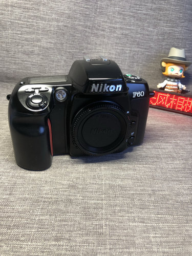 nikon尼康F60黑色135胶片菲林胶卷单反机身成色好功能好