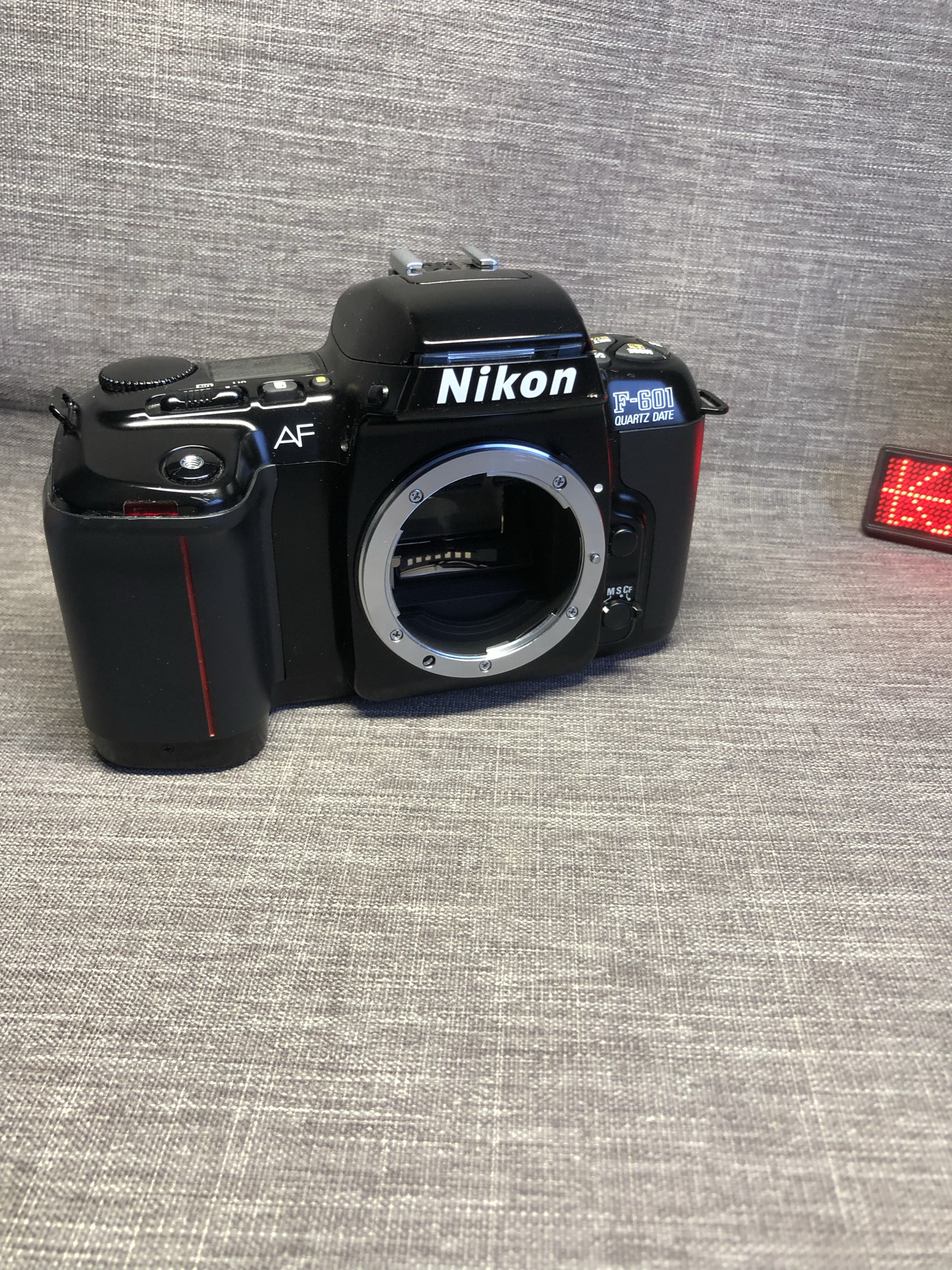 nikon尼康F601黑色135胶卷胶片菲林单反相机机身功能好