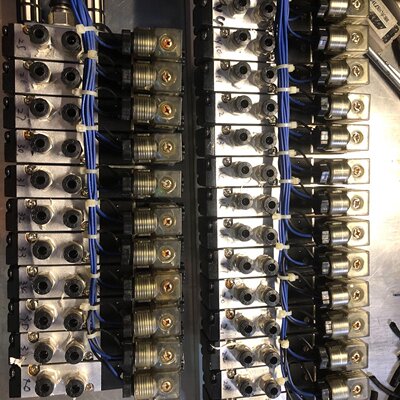 速牌电子阀4V11006B现货2组26位实物拍摄成议价