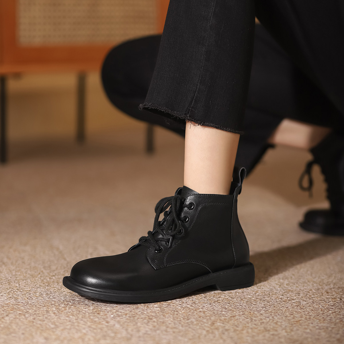 西村名物（微瑕）加绒真皮时尚低帮马丁靴系带软皮软底短靴43831,女鞋,马丁靴,淘宝优惠券,粉丝福利购,淘宝优惠卷