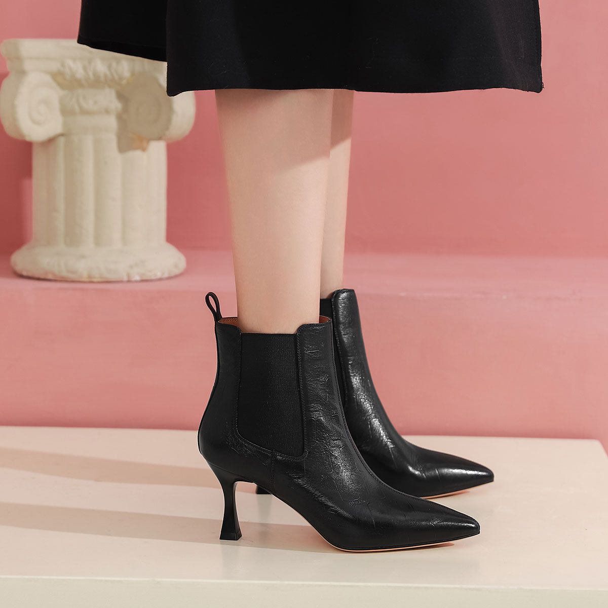 西村名物微瑕短靴优雅尖头细跟羊皮压纹黑色皮靴女显瘦气质44881