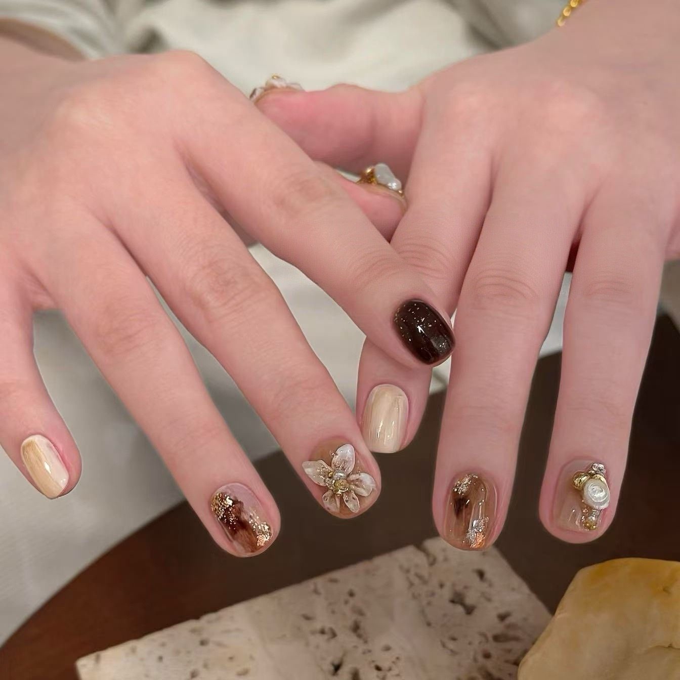 【玛奇朵】手工穿戴甲秋冬新款焦糖棕色高级感简约百搭美甲贴片,彩妆/香水/美妆工具,穿戴甲/甲片,淘宝优惠券,粉丝福利购,淘宝优惠卷