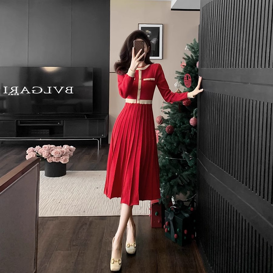 红色小个子连衣裙2025新款