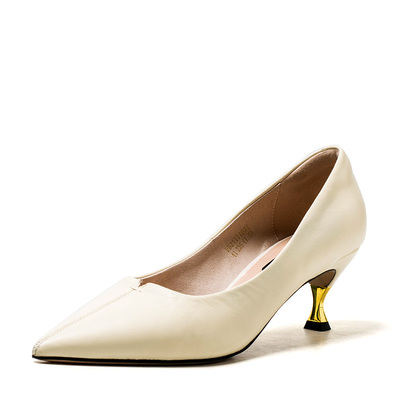 真皮单鞋女春秋米白色羊皮鞋子尖头中跟浅口百搭OL通勤FB21111031