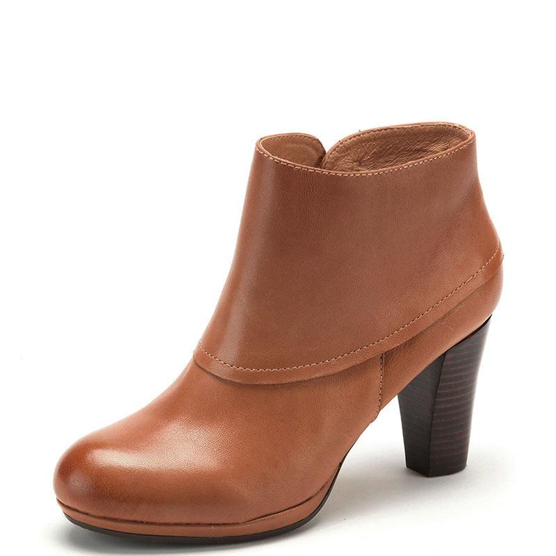 真皮短靴子女冬复古棕色羊皮翻折