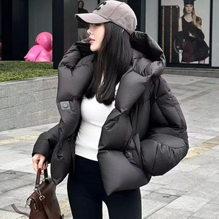 高级感超好看黑色短款羽绒服女冬季2025新款时尚洋气面包服厚外套