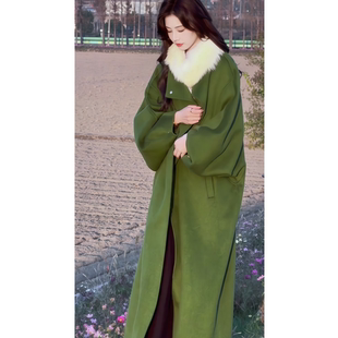 2025冬季新款韩系宽松简约通勤感长款翠绿色宽袖立领款毛呢外套女