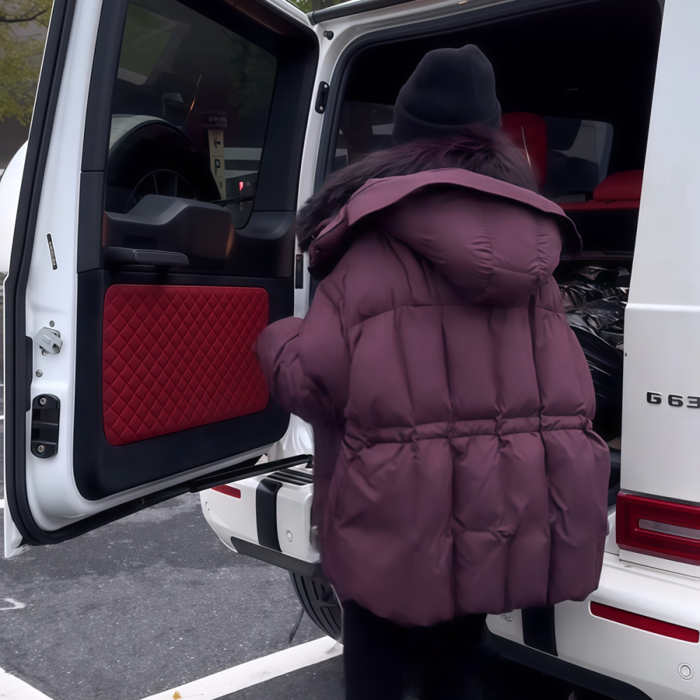 冬季酒红色大毛领连帽羽绒服女装