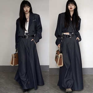 韩系洋气2023新款西服外套显瘦设计感深灰色小西装两件套装裙女