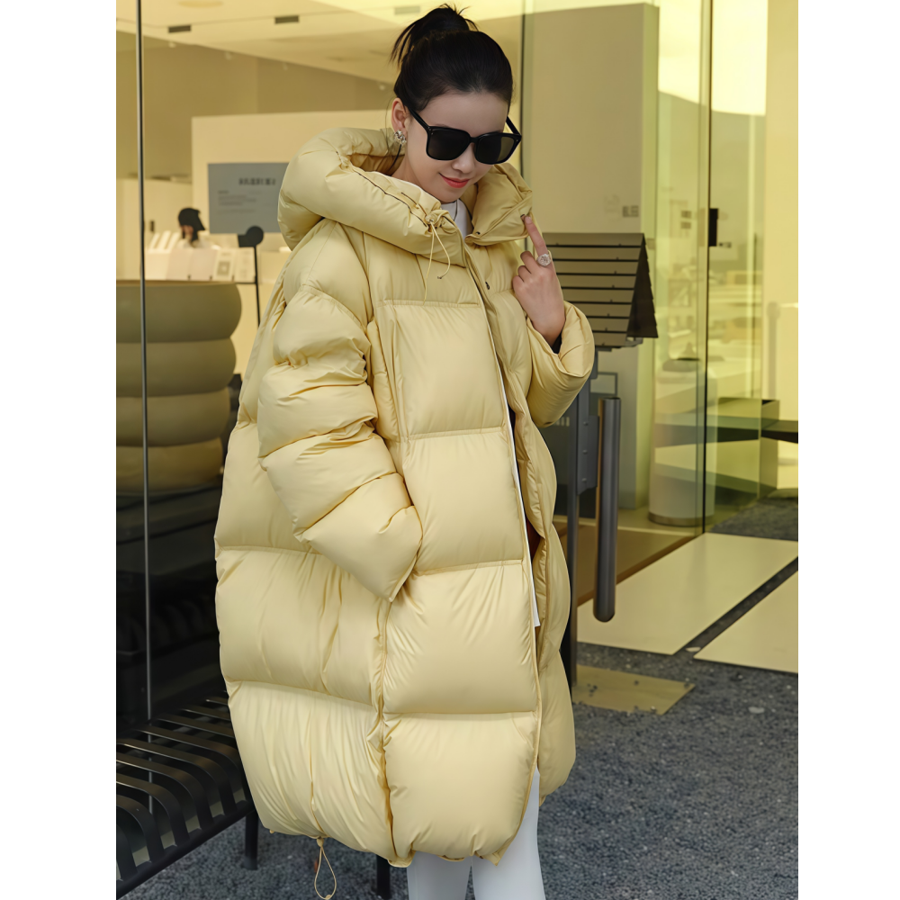 中长款浅黄色连帽蓬松羽绒外套女