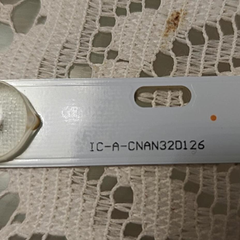 上广电金星KG-T8832灯条IC-A-CNAU32D155 3条10灯珠57厘米LED灯