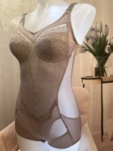 日单薄款 文胸内衣 收腹美体连体衣束腰提臀产后无钢圈大罩杯超大码