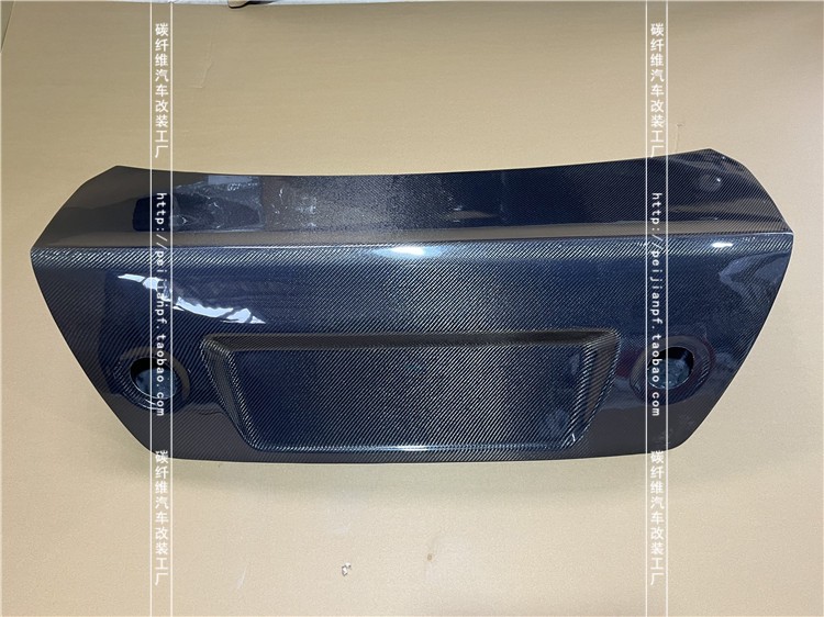 适用雷克萨斯IS200碳纤维尾箱盖Altezza咬地鲨改装尾盖后盖行李箱