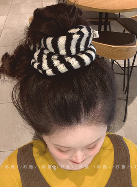 秋冬百搭黑白针织条纹大肠发圈女发绳高级感头绳扎头皮筋头花发饰