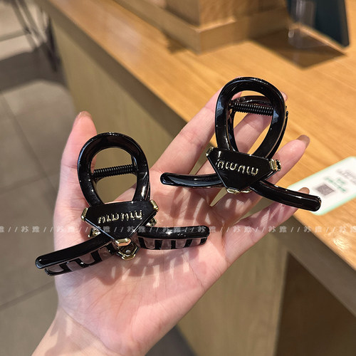 高级感三角半扎发抓夹中号盘发夹子发量少鲨鱼夹2026年新款韩版 - 封面