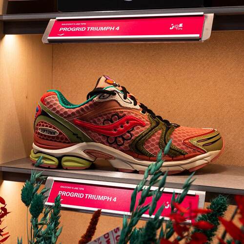 Jae Tips X Saucony ProGrid Triumph 4索康尼联名款花朵刺绣跑鞋