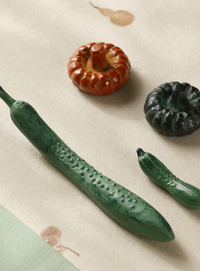 黄瓜笔搁笔置 瓜果蔬实心铸铁笔架镇纸镇尺复古装饰摆件文房铁器