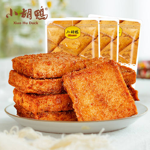 小胡鸭零食香辣味烧烤味鱼豆腐鲜嫩美味追剧解馋小吃独立装即食