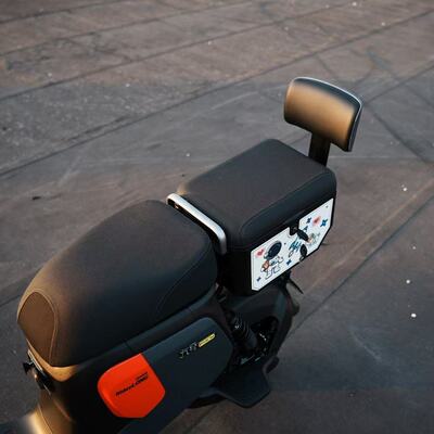 九号F2z减震高端坐垫尾箱改装