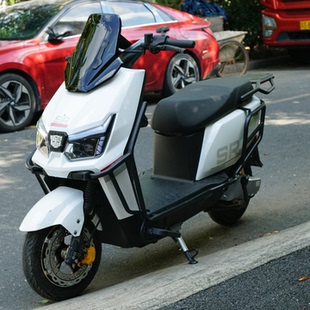 适用小刀烈焰智荟版 配件 加粗加厚全车护杠防撞保险杠尾箱尾架改装