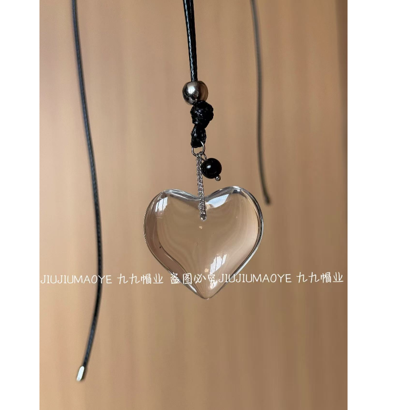 透明水晶心形吊坠 简约黑绳颈链 冷淡风百搭通勤配饰