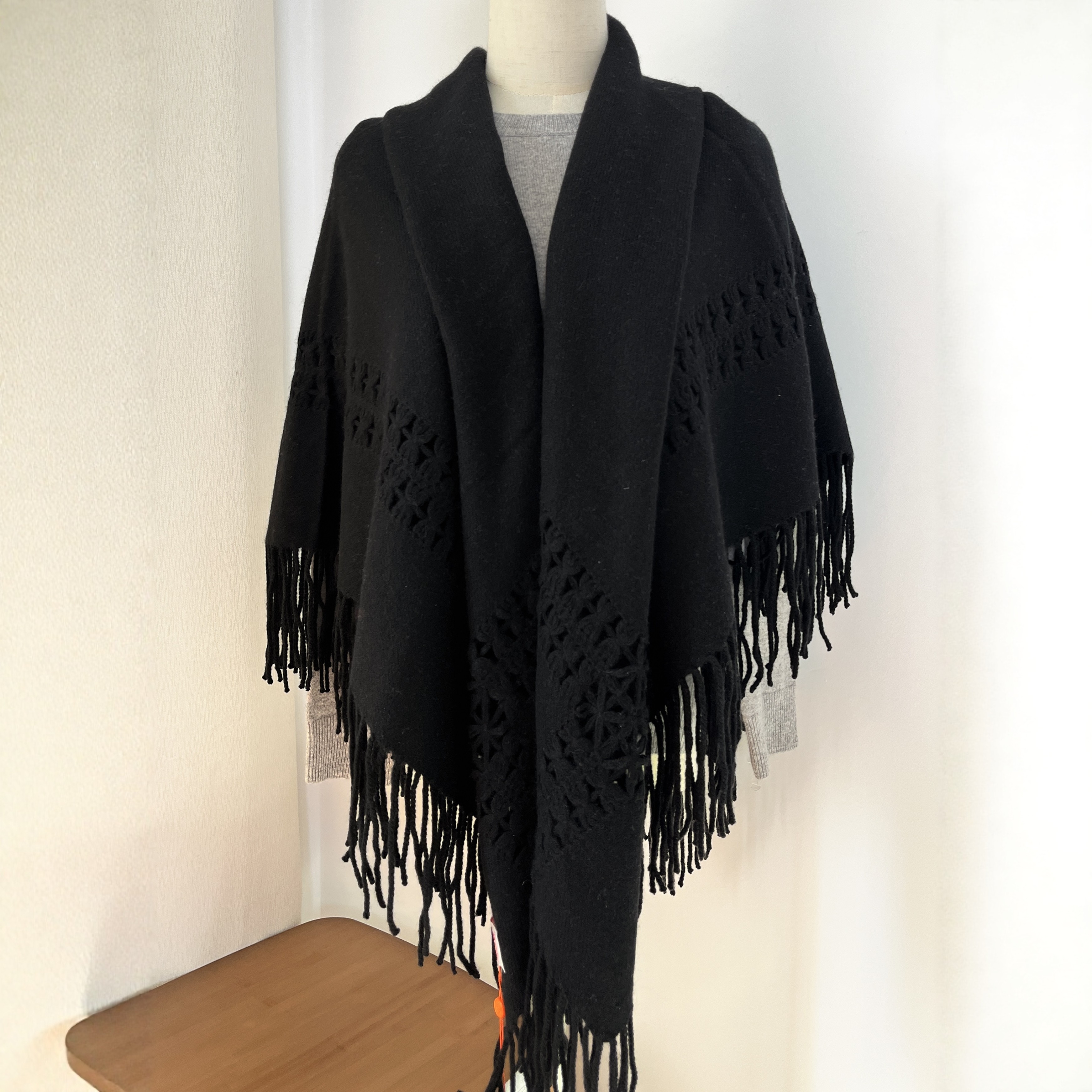 鹿王纯山羊绒披肩女秋冬季新款保暖百搭流苏针织大方围巾外搭披风