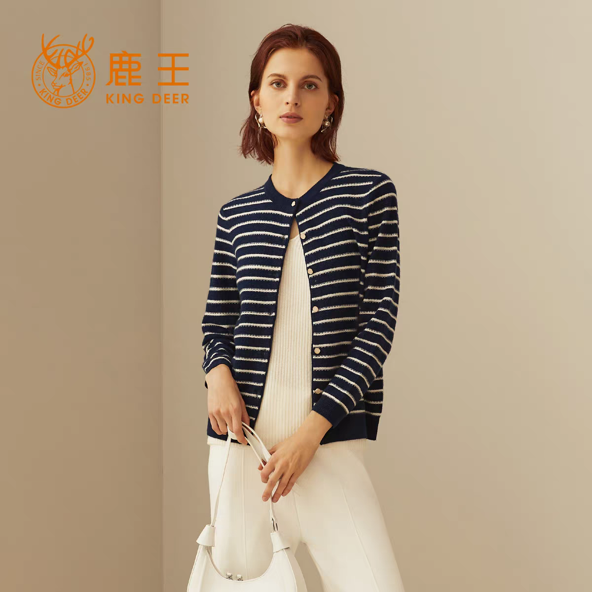 鹿王女士圆领纯山羊绒开衫秋冬季百搭保暖休闲简约针织打底毛衣厚