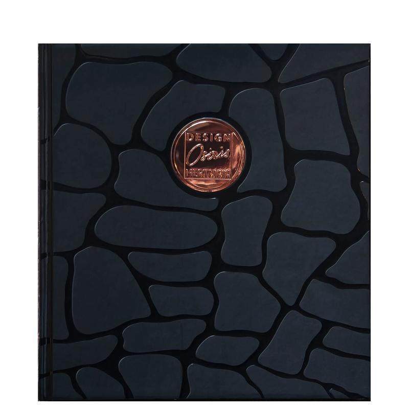 设计师：奥西里斯. 赫特曼 O