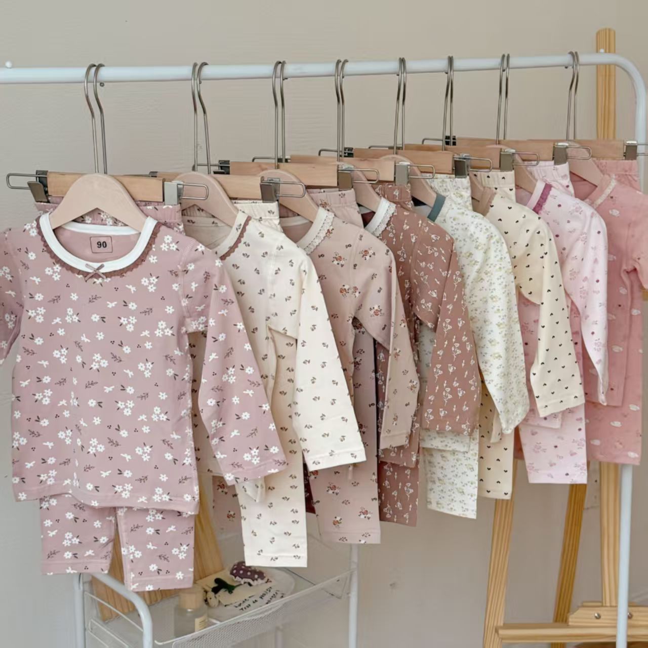 儿童秋衣秋裤a类纯棉无骨女童莱卡棉内衣套装女孩宝宝睡衣棉毛衫