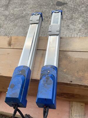 MiSUMi RS106单轨全封闭滑台总长420mm行程20
