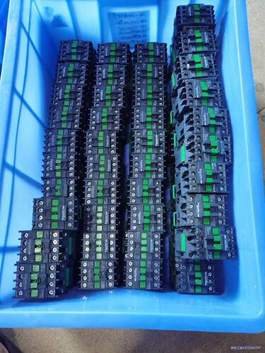 施耐德接触器，型号LC1E1810，220V，九成新，功能正议价商品
