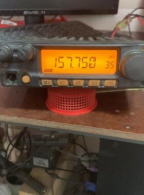 FT-2900 电台 成色一般 通电如图有显示 开关按钮不大议价商品