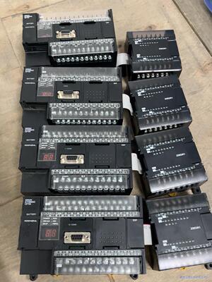 OMRONPLC  主机CP1H-X40DT-D 有4个议价商品