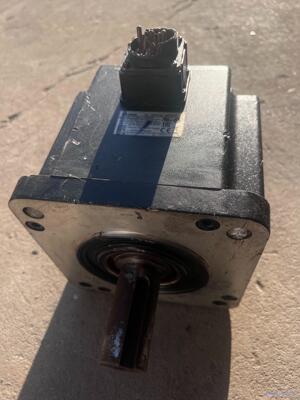 台达  ECMA-L11830RS 伺服电机 成色如图 包好议价商品