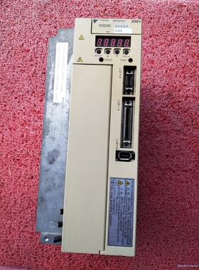 安川3kw伺服驱动器，SGDM-30ADA,成色如图。拆机所议价商品