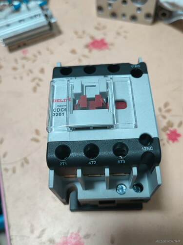 德力西交流接触器 CDC6i-3201库存件全新，两个起包邮