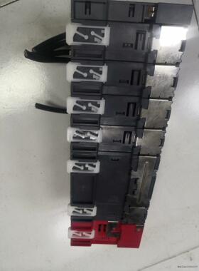 出售三菱模块一组，L61P-CM  L6ADP-R2-CM