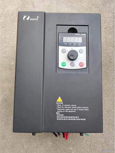 日业变频器CM586-B4T011GB，  11kw  38议价商品