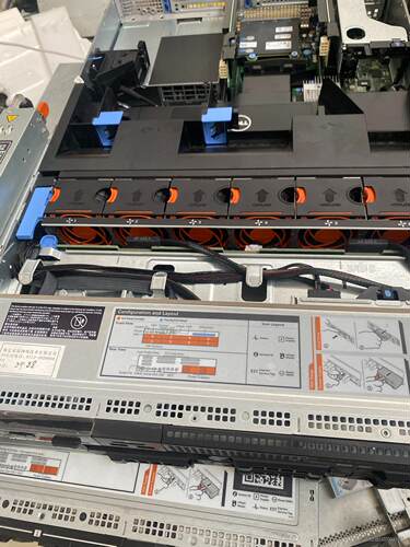 dell r720，平台486 一台。带配置 双路cpu内存