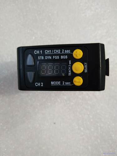邦纳传感器Q5XKLAF2000-Q8，实物拍摄，成色漂亮几议价商品
