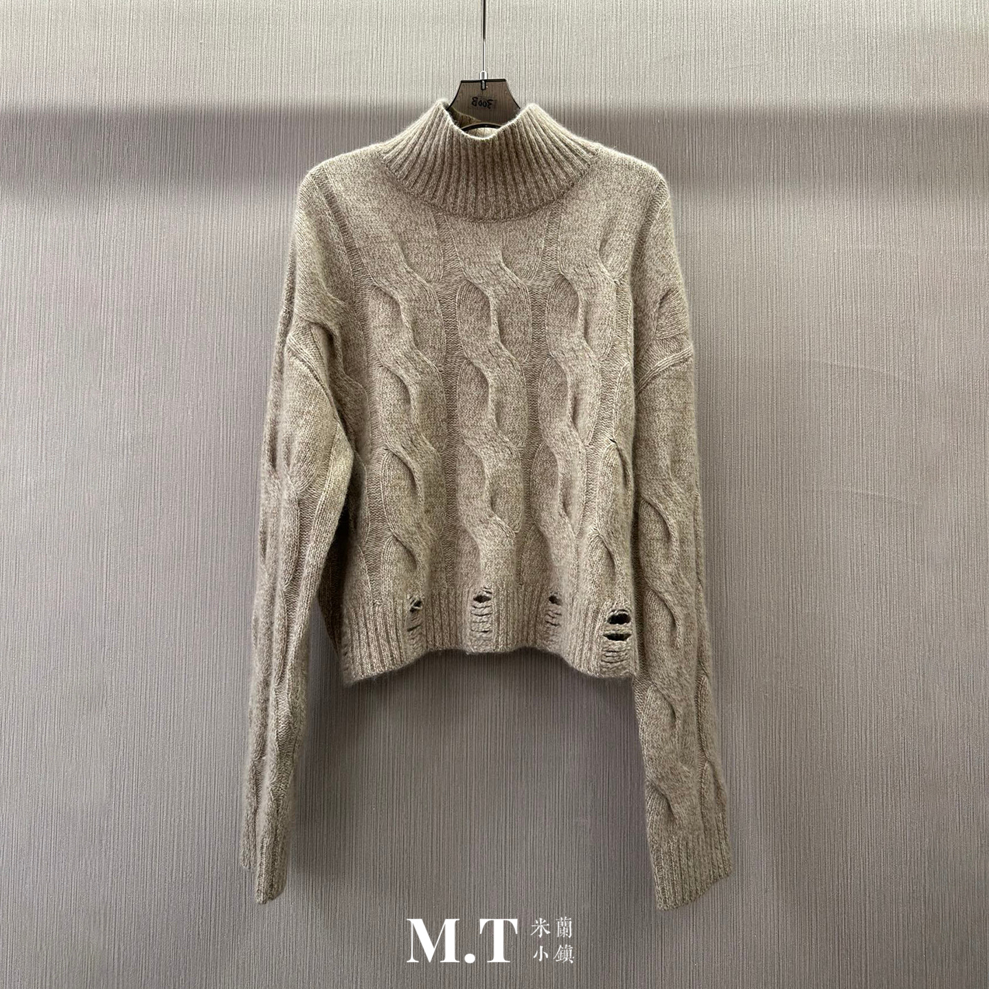 米兰小镇南油高版本欧货破洞麻花肌理纯色高领套头长袖针织毛衣K2