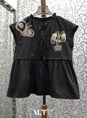 米兰小镇南油版荷叶领系带压褶打条刺绣蝴蝶花盆半袖背心小衫C21