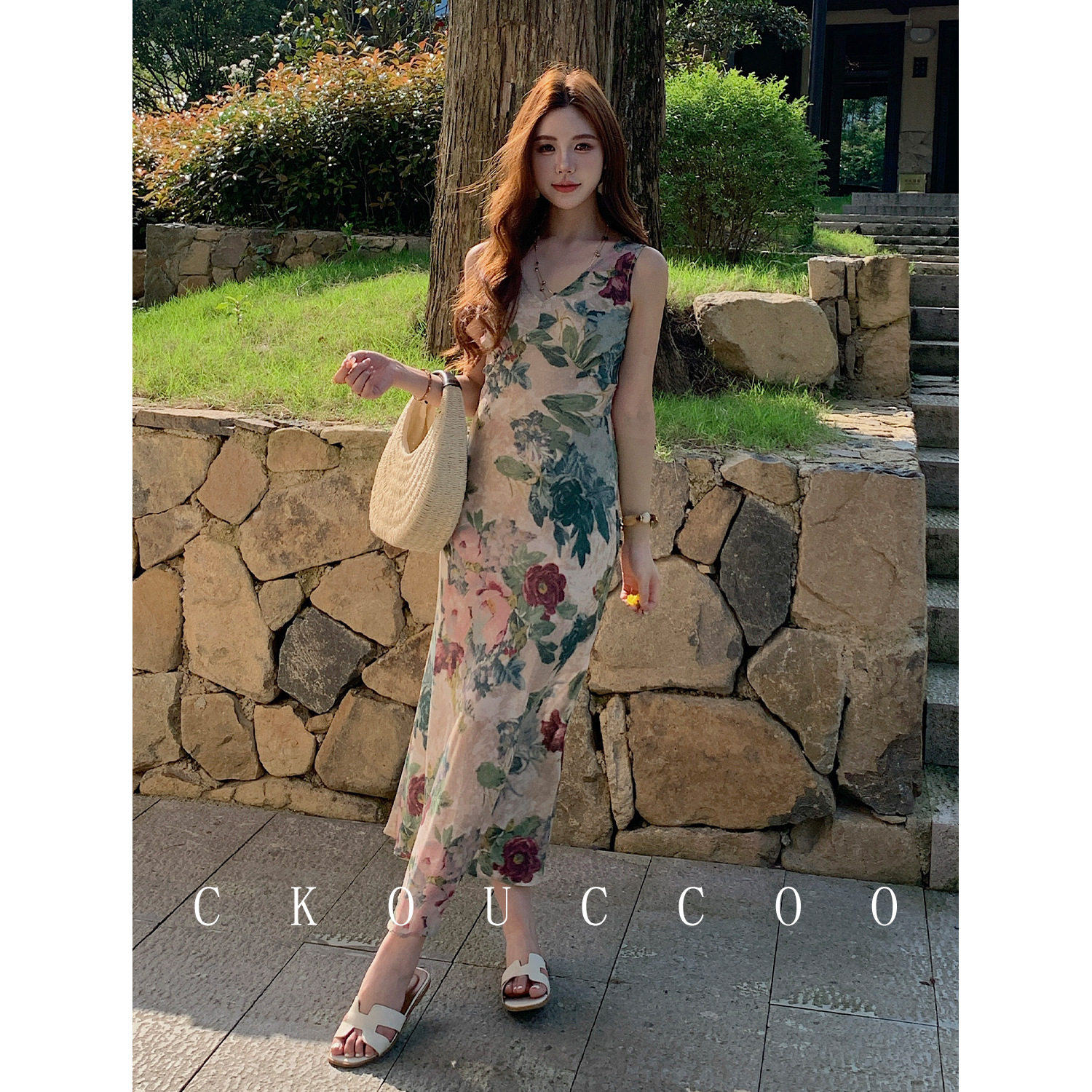 荣太艺术油画风粉绿碎花桑蚕丝连衣裙女小众V领无袖真丝吊带长裙